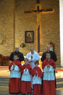 Przyjęcie nowych ministrantów (czerwiec 2016)