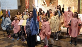 uwielbienie-boga-koncert-iskierek-13
