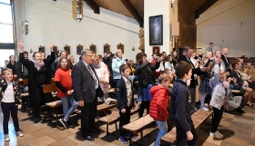 uwielbienie-boga-koncert-iskierek-14