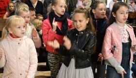 uwielbienie-boga-koncert-iskierek-18