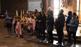 uwielbienie-boga-koncert-iskierek-44